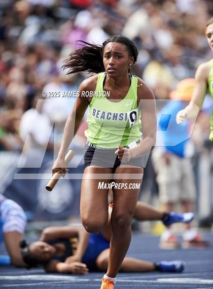 Thumbnail 2 in FHSAA 1A & 3A Finals (4 x 400 Meter) photogallery.