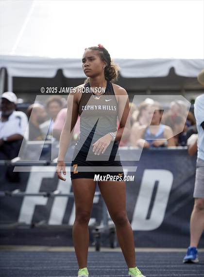 Thumbnail 1 in FHSAA 1A & 3A Finals (4 x 400 Meter) photogallery.