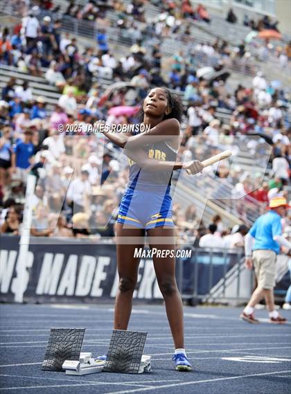 Thumbnail 2 in FHSAA 1A & 3A Finals (4 x 400 Meter) photogallery.