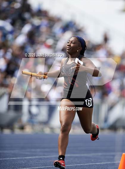 Thumbnail 2 in FHSAA 1A & 3A Finals (4 x 400 Meter) photogallery.