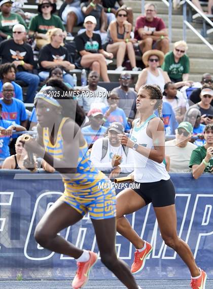 Thumbnail 1 in FHSAA 1A & 3A Finals (4 x 400 Meter) photogallery.