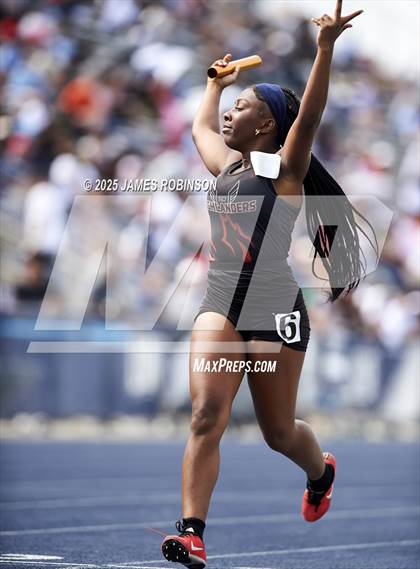 Thumbnail 3 in FHSAA 1A & 3A Finals (4 x 400 Meter) photogallery.