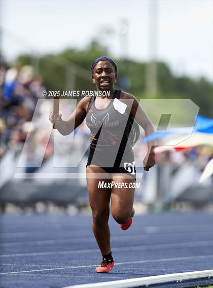 Thumbnail 1 in FHSAA 1A & 3A Finals (4 x 400 Meter) photogallery.