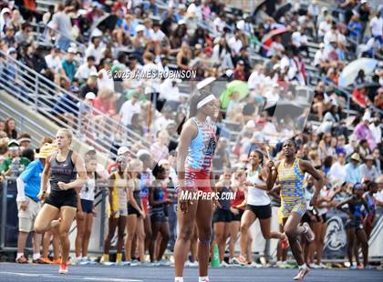 Thumbnail 2 in FHSAA 1A & 3A Finals (4 x 400 Meter) photogallery.