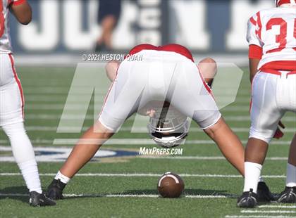 Thumbnail 3 in JV: Mater Dei @ St. John Bosco photogallery.
