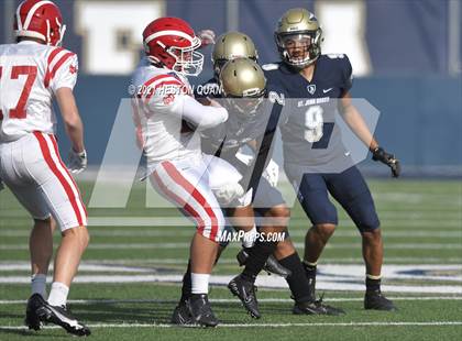 Thumbnail 3 in JV: Mater Dei @ St. John Bosco photogallery.