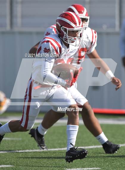 Thumbnail 2 in JV: Mater Dei @ St. John Bosco photogallery.