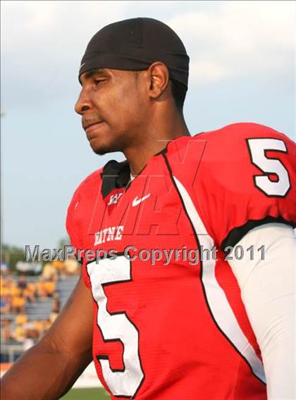 Thumbnail 1 in Wayne vs. Archbishop Moeller (Skyline Crosstown Showdown) photogallery.