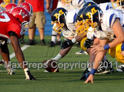 Thumbnail 2 in Wayne vs. Archbishop Moeller (Skyline Crosstown Showdown) photogallery.