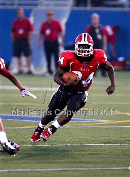 Thumbnail 1 in Wayne vs. Archbishop Moeller (Skyline Crosstown Showdown) photogallery.