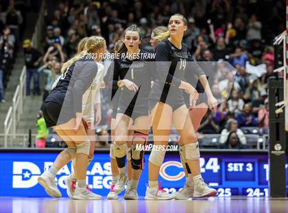Thumbnail 3 in Crawford vs. Iola (UIL 2A Volleyball Final) photogallery.