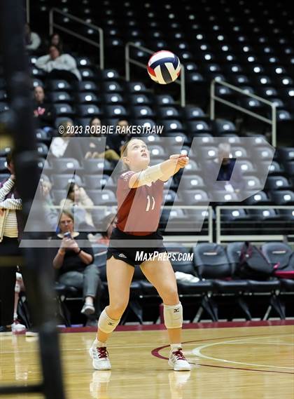 Thumbnail 2 in Crawford vs. Iola (UIL 2A Volleyball Final) photogallery.