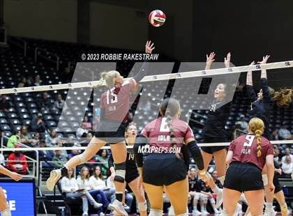 Thumbnail 2 in Crawford vs. Iola (UIL 2A Volleyball Final) photogallery.