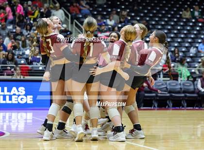 Thumbnail 3 in Crawford vs. Iola (UIL 2A Volleyball Final) photogallery.
