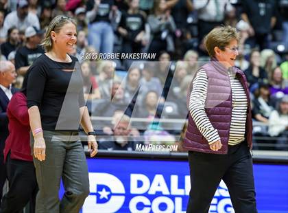Thumbnail 1 in Crawford vs. Iola (UIL 2A Volleyball Final) photogallery.