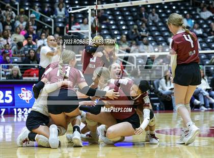 Thumbnail 2 in Crawford vs. Iola (UIL 2A Volleyball Final) photogallery.