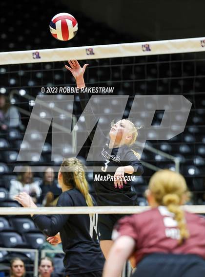 Thumbnail 1 in Crawford vs. Iola (UIL 2A Volleyball Final) photogallery.