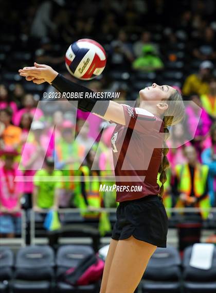 Thumbnail 1 in Crawford vs. Iola (UIL 2A Volleyball Final) photogallery.