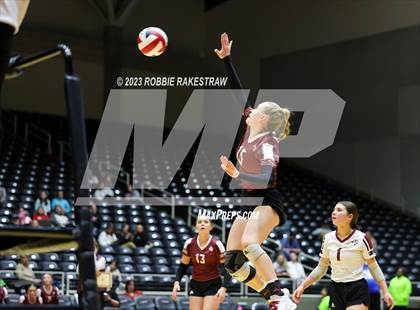 Thumbnail 1 in Crawford vs. Iola (UIL 2A Volleyball Final) photogallery.