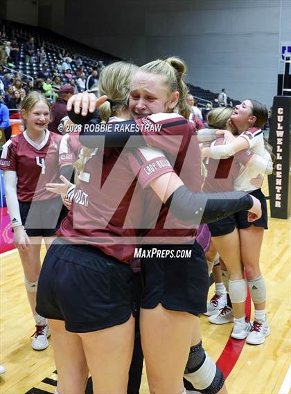 Thumbnail 3 in Crawford vs. Iola (UIL 2A Volleyball Final) photogallery.