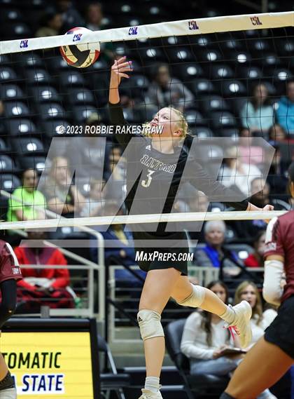 Thumbnail 2 in Crawford vs. Iola (UIL 2A Volleyball Final) photogallery.
