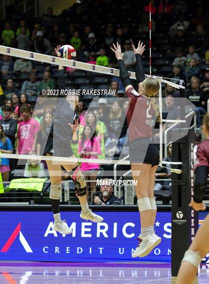 Thumbnail 2 in Crawford vs. Iola (UIL 2A Volleyball Final) photogallery.