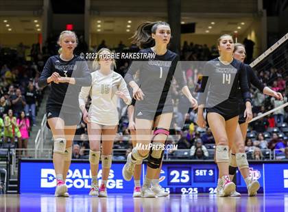 Thumbnail 1 in Crawford vs. Iola (UIL 2A Volleyball Final) photogallery.