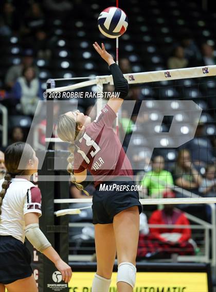 Thumbnail 2 in Crawford vs. Iola (UIL 2A Volleyball Final) photogallery.