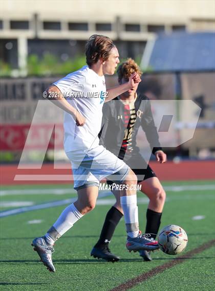 Thumbnail 2 in Oaks Christian vs Agoura photogallery.