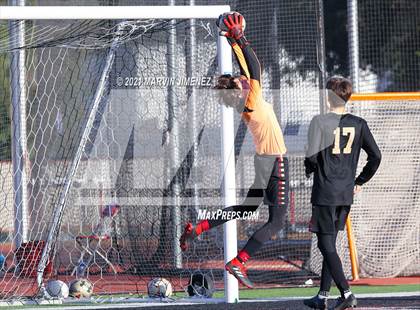 Thumbnail 2 in Oaks Christian vs Agoura photogallery.