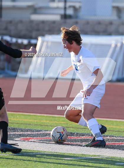 Thumbnail 2 in Oaks Christian vs Agoura photogallery.