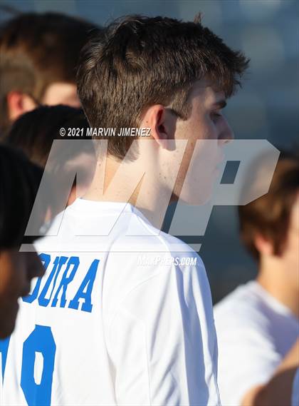 Thumbnail 2 in Oaks Christian vs Agoura photogallery.