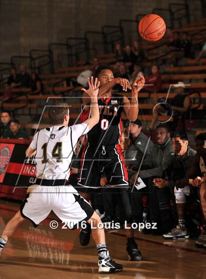Thumbnail 1 in Servite vs. Ayala (Nike Extravaganza) photogallery.