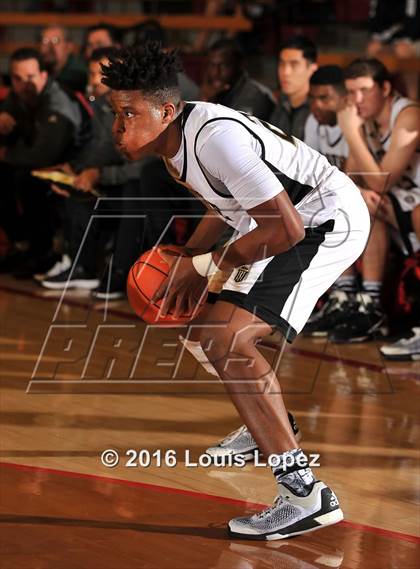 Thumbnail 3 in Servite vs. Ayala (Nike Extravaganza) photogallery.