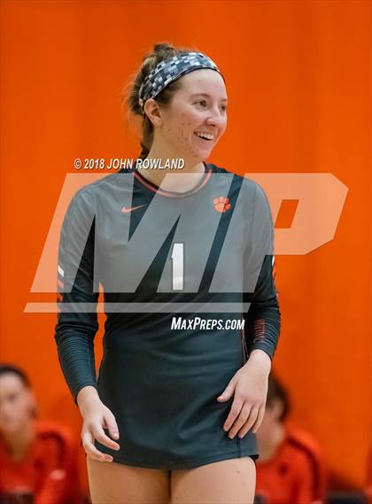 Thumbnail 2 in Mundelein vs. Libertyville photogallery.