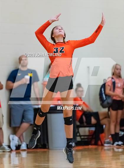 Thumbnail 2 in Mundelein vs. Libertyville photogallery.