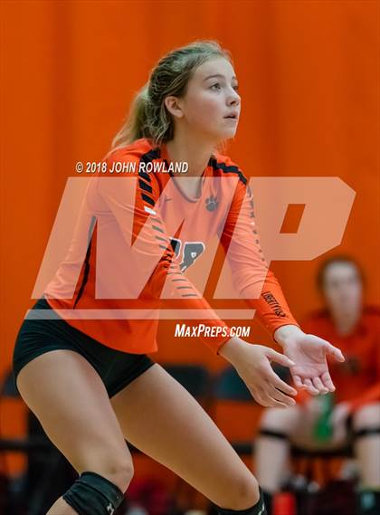 Thumbnail 3 in Mundelein vs. Libertyville photogallery.