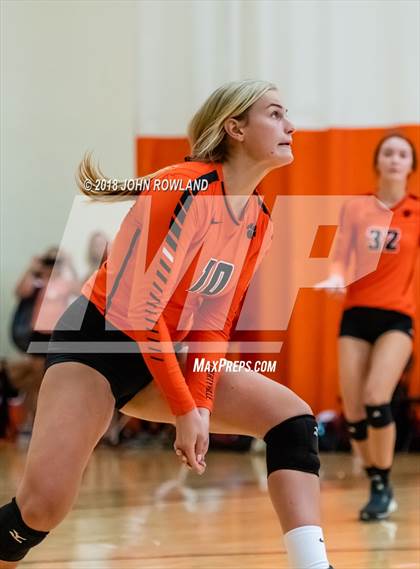 Thumbnail 3 in Mundelein vs. Libertyville photogallery.