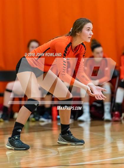 Thumbnail 2 in Mundelein vs. Libertyville photogallery.