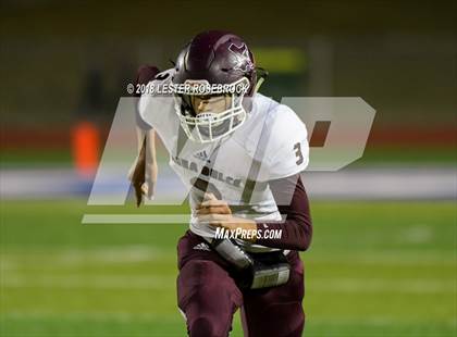 Thumbnail 1 in Falls City vs. Agua Dulce (UIL 2A Bi-District Playoffs) photogallery.