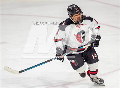 Thumbnail 3 in Summit vs. Glenwood Springs (CHSAA 4A Semi-Final) photogallery.