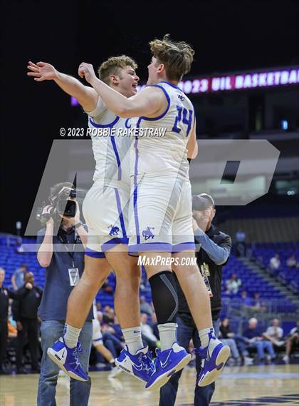Thumbnail 3 in McMullen County vs. Jayton (UIL 1A Basketball State Semifinal) photogallery.