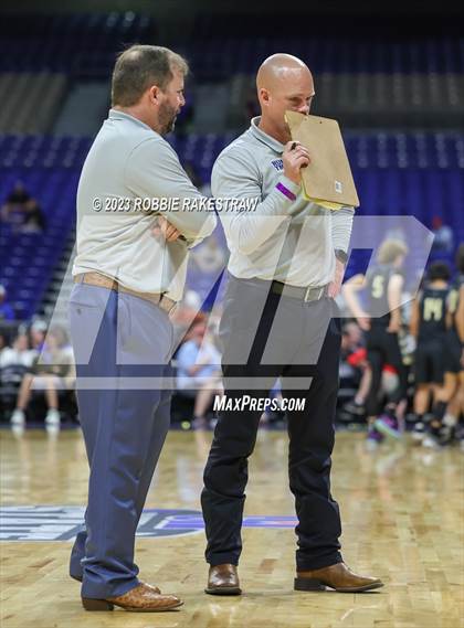 Thumbnail 2 in McMullen County vs. Jayton (UIL 1A Basketball State Semifinal) photogallery.