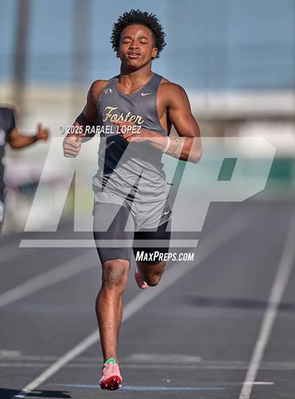 Thumbnail 3 in Lamar CISD Relays (200M) photogallery.