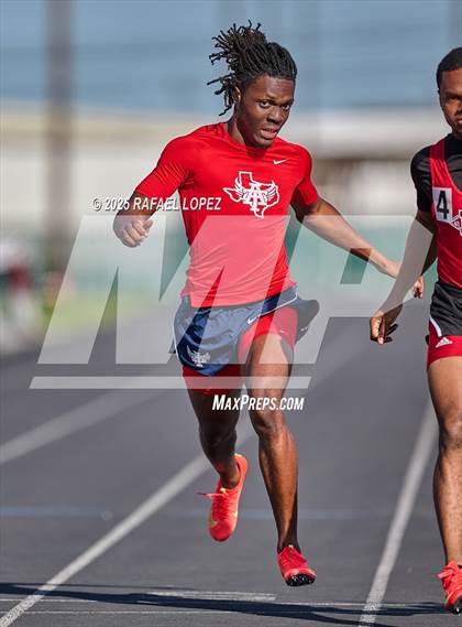 Thumbnail 1 in Lamar CISD Relays (200M) photogallery.