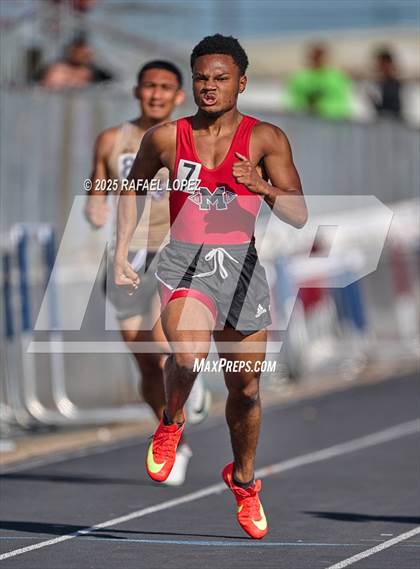 Thumbnail 2 in Lamar CISD Relays (200M) photogallery.