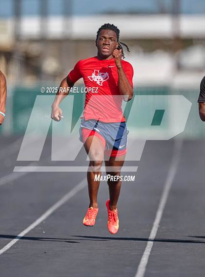 Thumbnail 1 in Lamar CISD Relays (200M) photogallery.