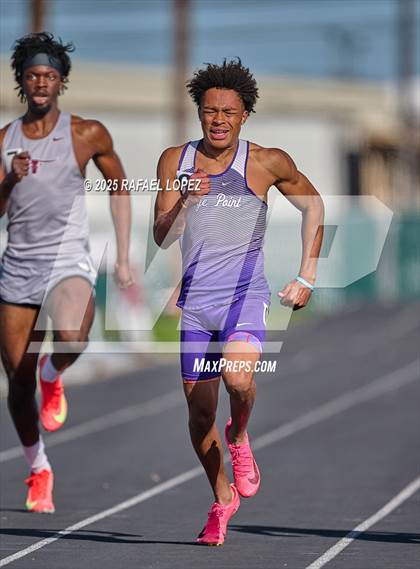 Thumbnail 2 in Lamar CISD Relays (200M) photogallery.