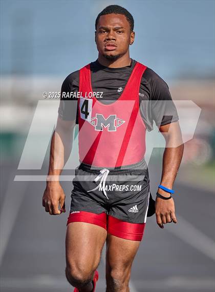 Thumbnail 2 in Lamar CISD Relays (200M) photogallery.