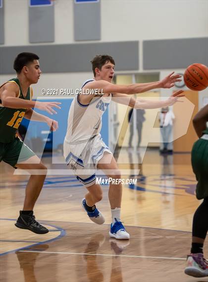 Thumbnail 3 in Kentridge @ Curtis (Curtis Winter Classic) photogallery.
